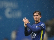 开云体育直播-切尔西后防连续失球，危机重重，需调整战术