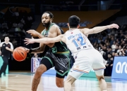 开云体育中国官网-辽宁队横扫福建队，范弗利特状态火热