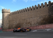 开云体育中国官网-法拉利险胜索伯车队，维斯塔潘刷新纪录的简单介绍