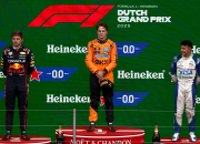 开云体育在线-包含梅赛德斯逆转哈斯车队，皮亚斯特里惊艳四座的词条