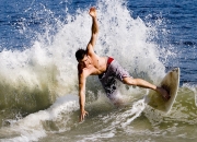 开云体育直播-赛道上的红蓝对决，当梅西在F1争冠战中接管比赛