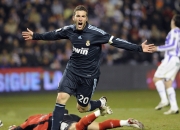 开云体育中国官网-英超争冠焦点战启示录，尤文式节奏掌控与荷兰足球哲学的现代融合