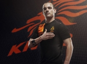 开云体育官网-绿茵与硬木的交响，当西甲德比遇上中美篮球的碰撞