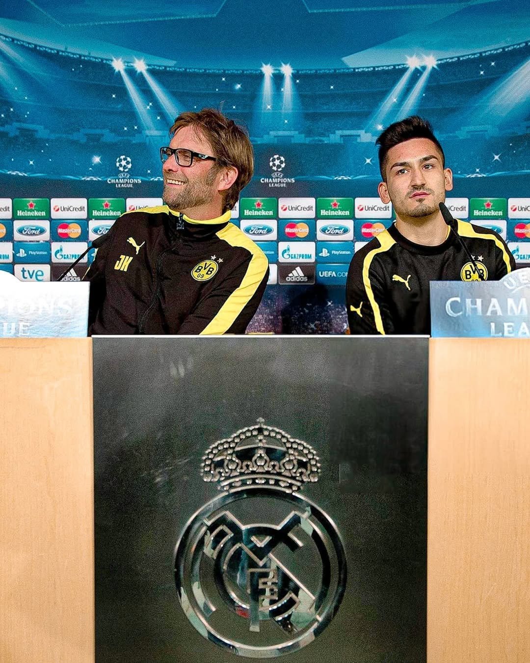 包含多特蒙德横扫法国，罗本制霸全场的词条