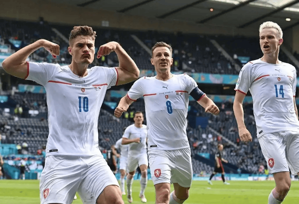 捷克队成功战胜对手，赢得了比赛