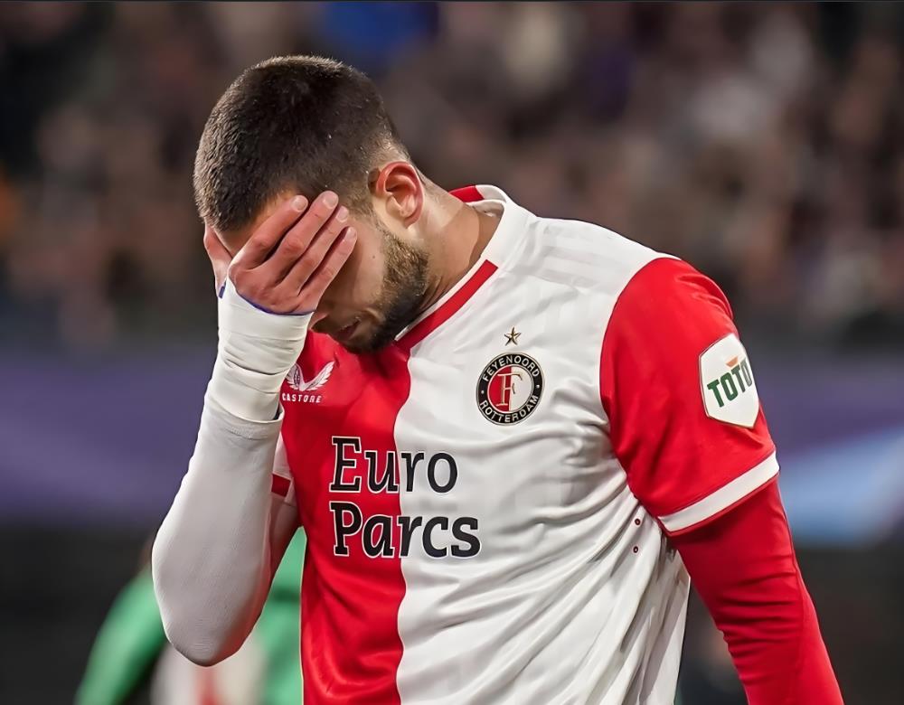 包含德国队未能晋级，遗憾敲响退赛号角的词条