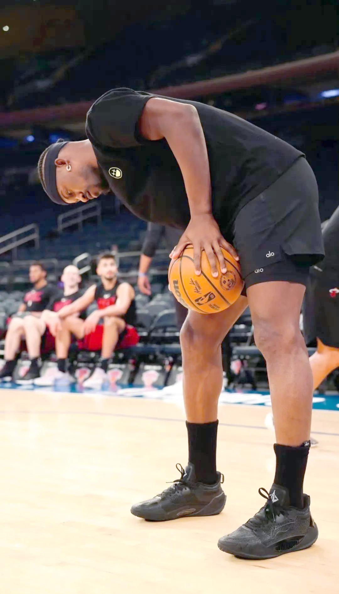 包含热火再胜雄鹿领先总决赛，成功逆袭晋级之路的词条