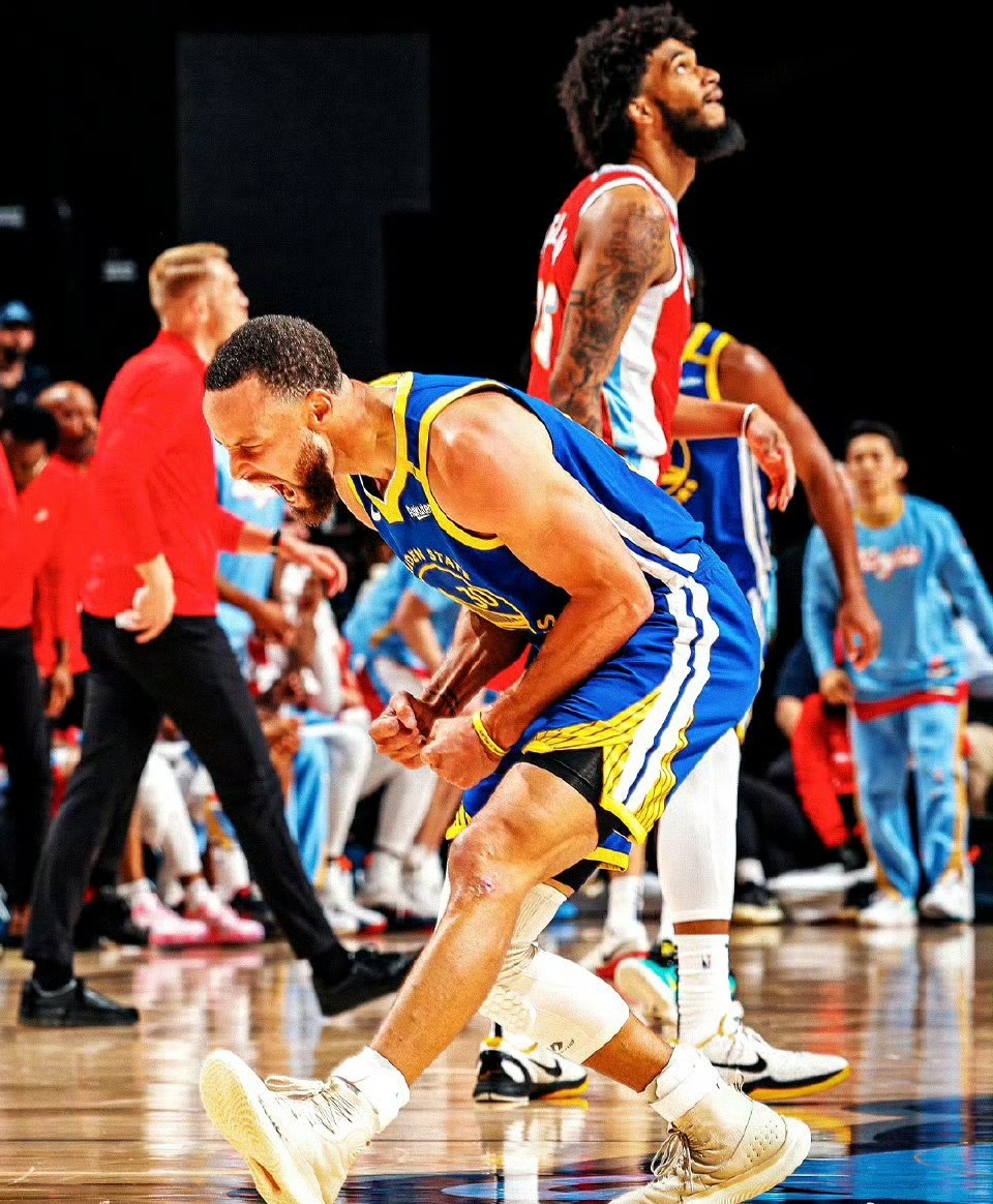 三分球破纪录，球队掀起猛烈进攻的简单介绍