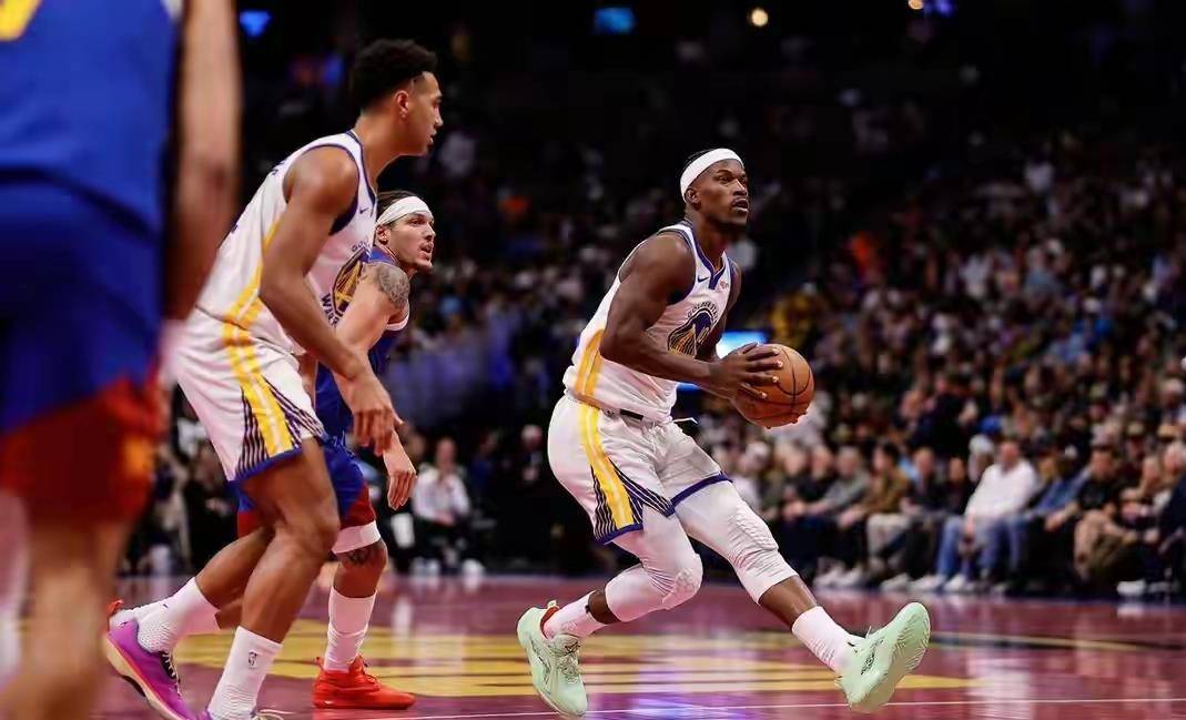 勇士B队翻盘尼日利亚男篮，约基奇关键制胜的简单介绍