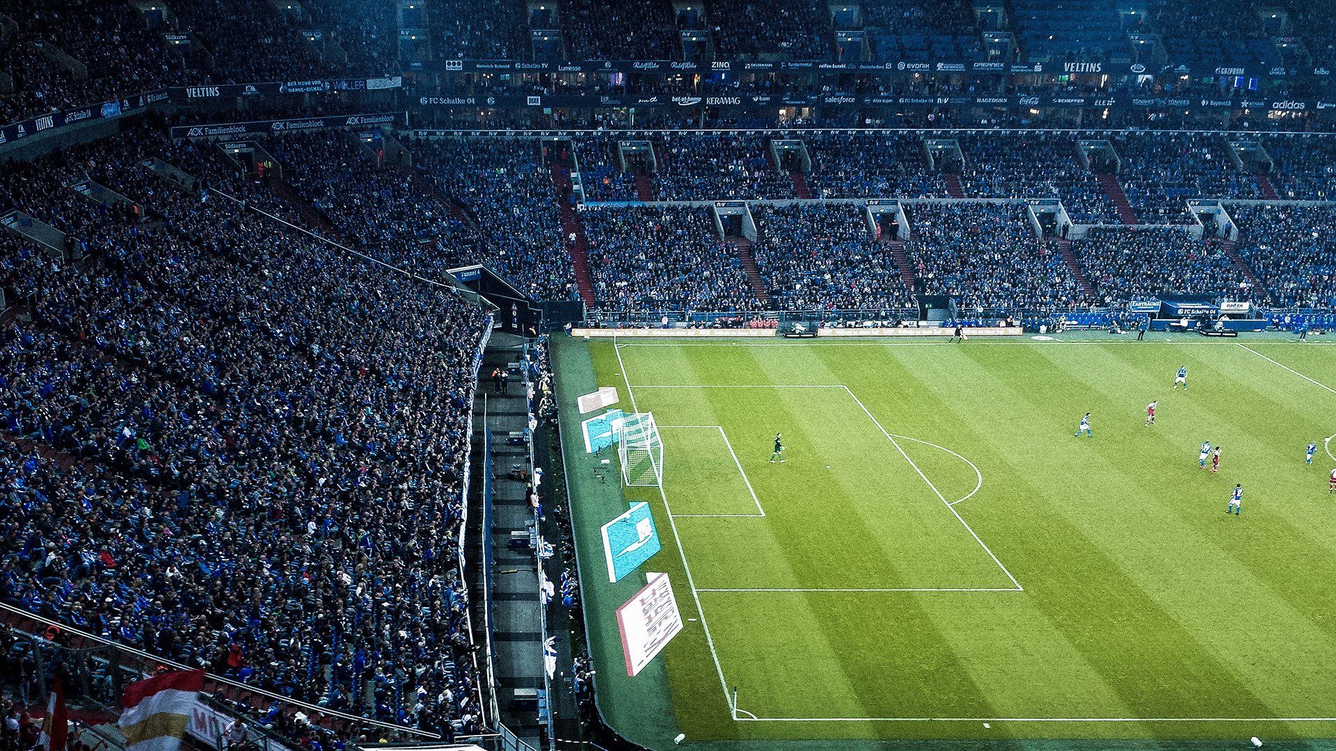 霍勒迪攻防两端统治，篮网力克湖人背后的隐形支柱