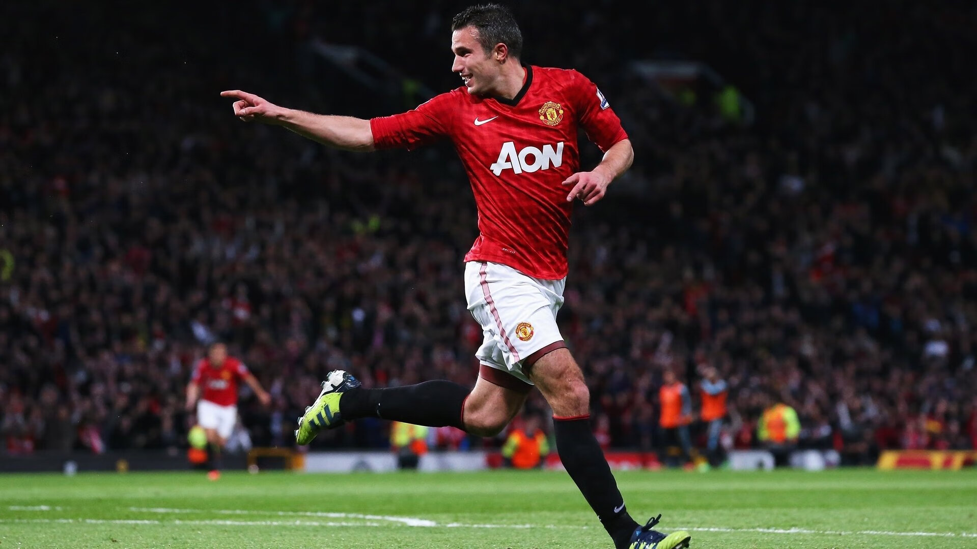 赛道之外，当里昂掀翻罗马，F1年度争冠的另类启示