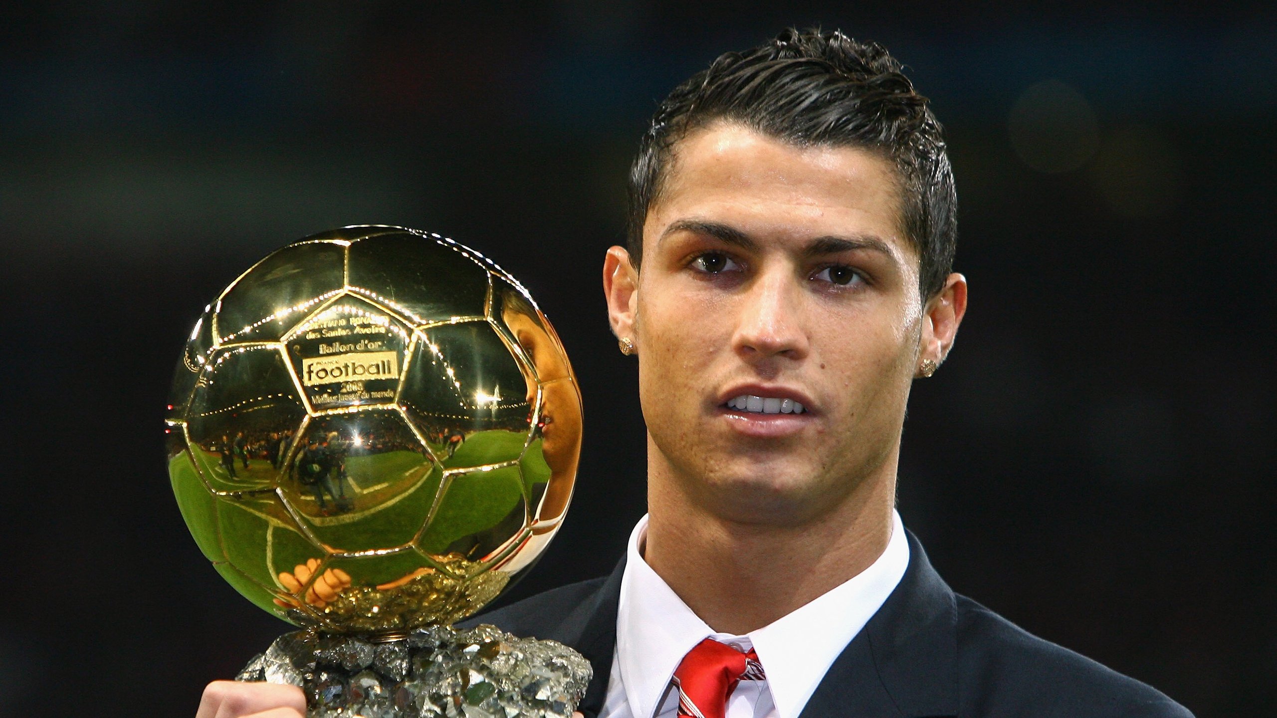 新王登基与铁血战车，姆巴佩的实力宣言与德国队的压制哲学